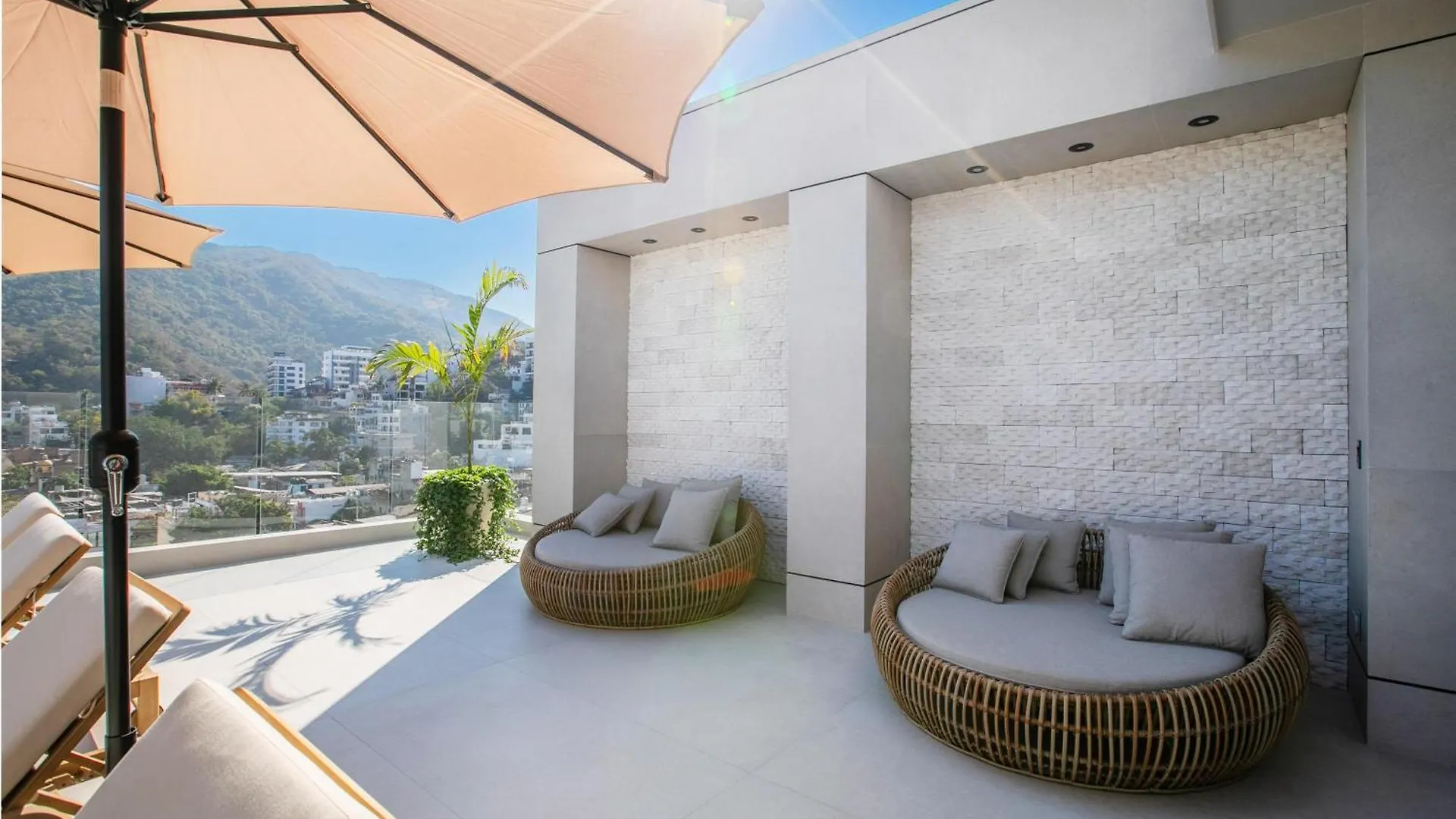 Luxury Dvine Stay - Rooftop Pool In Romantic Zone Puerto Vallarta Holiday home
