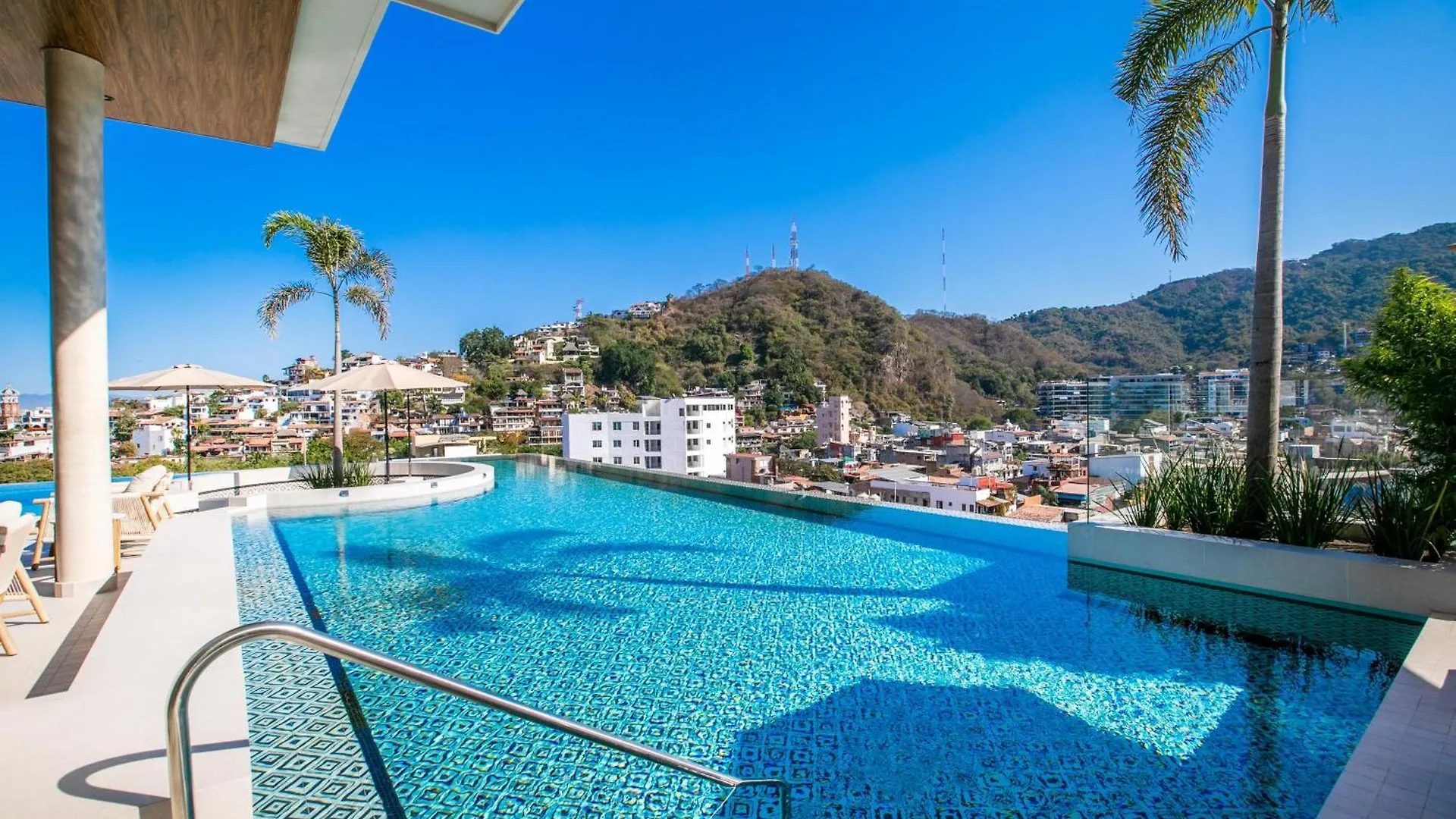 Luxury Dvine Stay - Rooftop Pool In Romantic Zone Puerto Vallarta