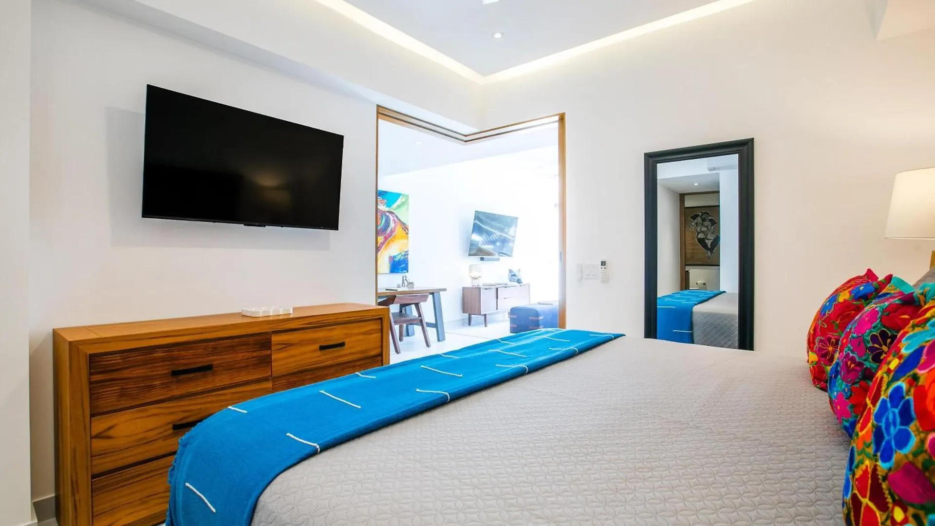 Luxury Dvine Stay - Rooftop Pool In Romantic Zone Puerto Vallarta 0*,  Mexico